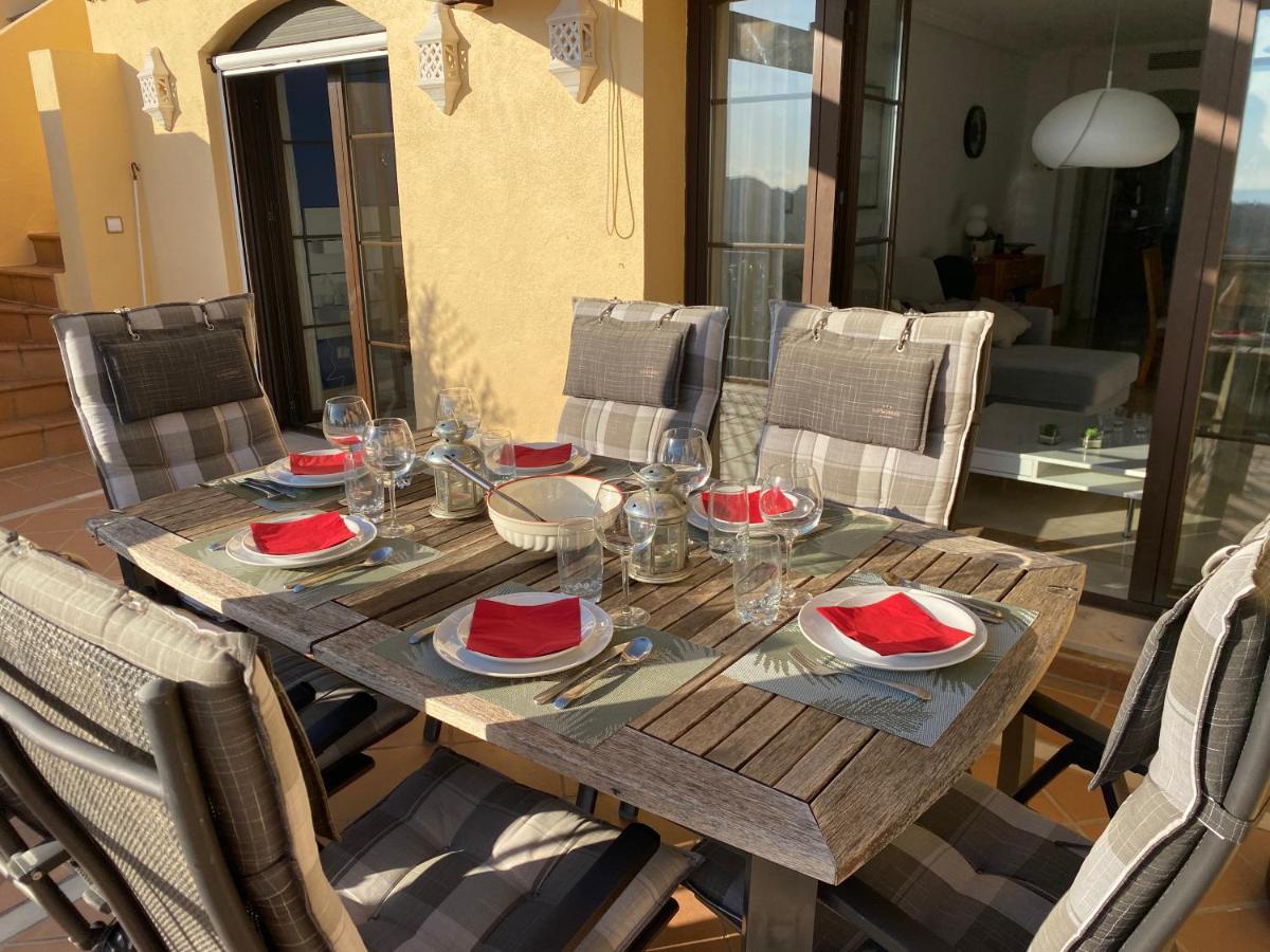 Huge Rooftop Solarium With See View - 3 Rooms Benahavís Buitenkant foto